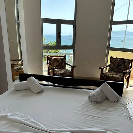 Beach Front ساراندا