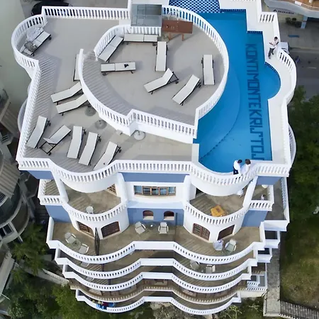 شقة Beach Front ساراندا