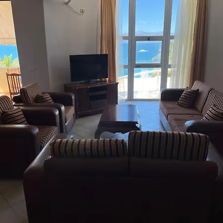 Beach Front شقة