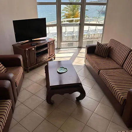 Beach Front Apartment *